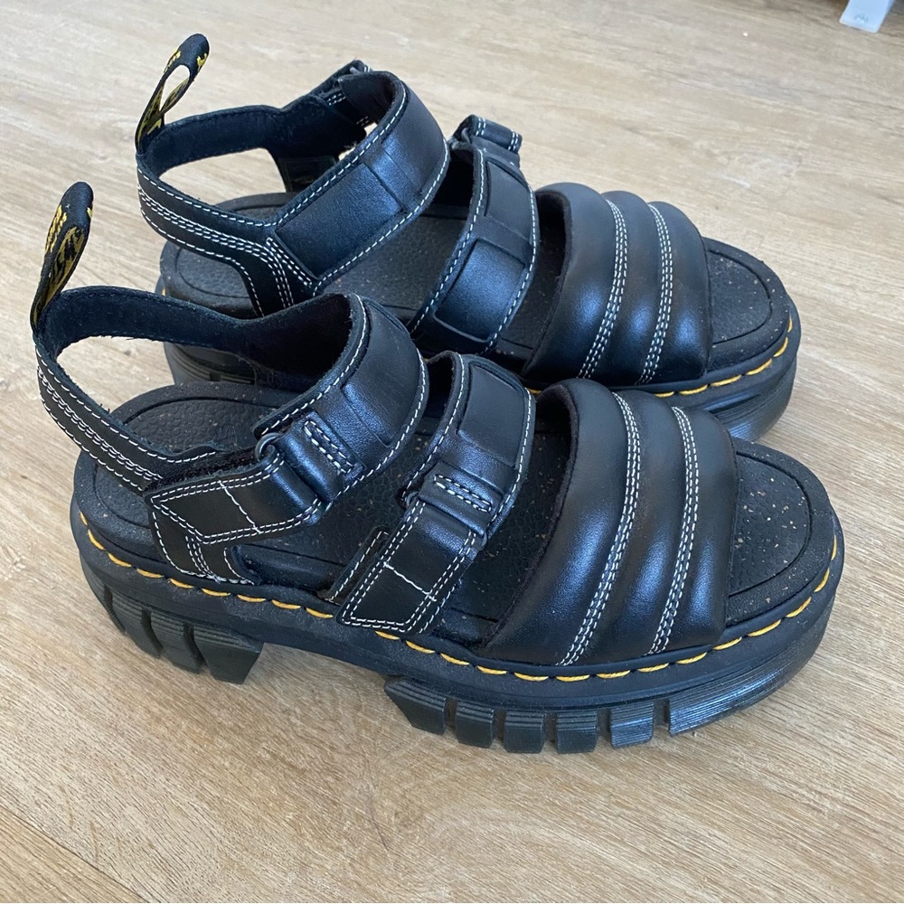 doc marten ricki nappa lux 3-strap sandals
